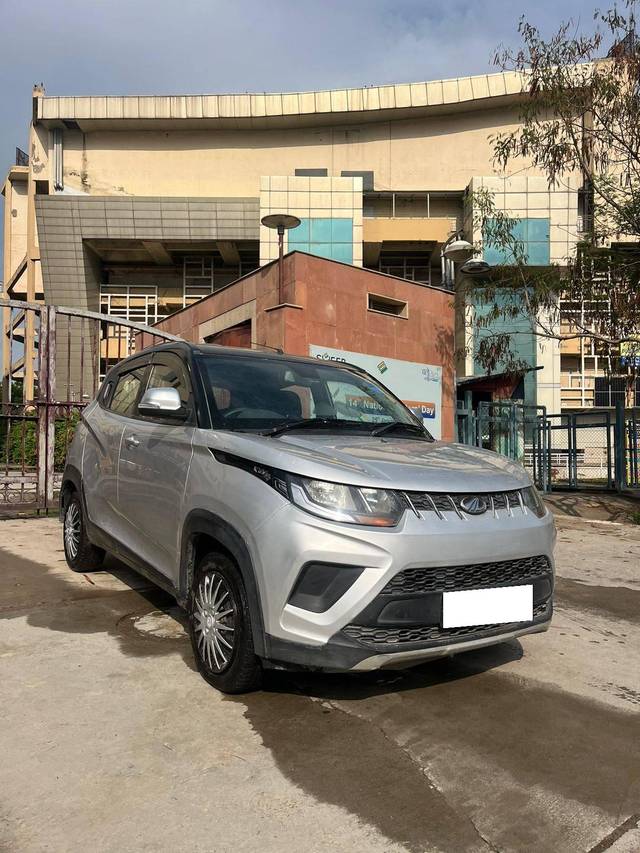 https://images10.gaadi.com/usedcar_image/4062027/original/processed_b7c9ec2e995d03059165a0a0fa1a793d.jpg?imwidth=6400