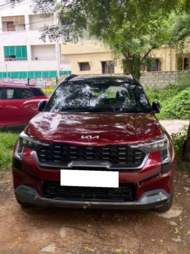 https://images10.gaadi.com/usedcar_image/4062040/original/processed_edf64eda-8915-4372-9349-a9e0eaa8ef03.jpeg?imwidth=6400