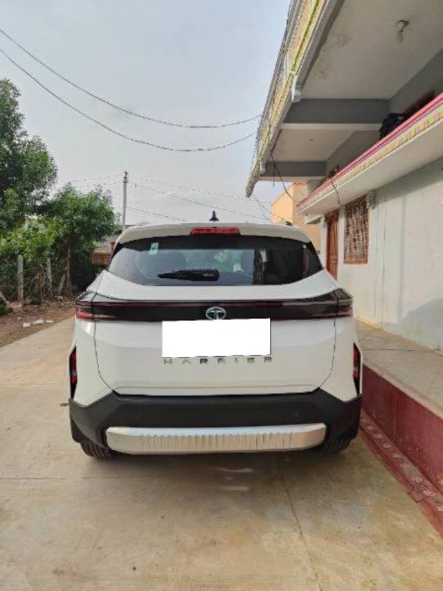 https://images10.gaadi.com/usedcar_image/4062056/original/processed_fd760518-5353-40ed-b4df-891e95289668.jpg?imwidth=6401