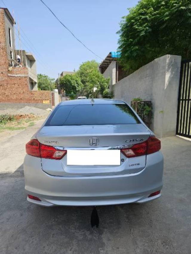 https://images10.gaadi.com/usedcar_image/4062122/original/processed_0ef487bc-61d6-4831-9d38-98f2a098dc5f.jpg?imwidth=6401