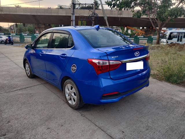 https://images10.gaadi.com/usedcar_image/4062851/original/processed_2f5a3662f975cd522fc193a716a46b71.jpg?imwidth=6401