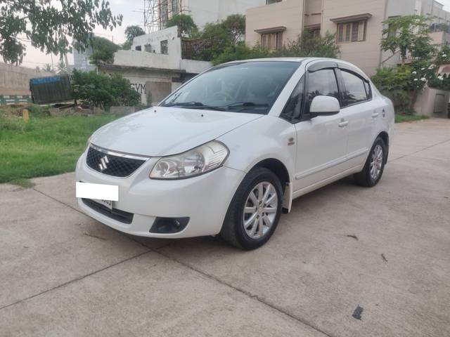 https://images10.gaadi.com/usedcar_image/4062855/original/processed_63ae90cd6c29e218dc866de108705a42.jpg?imwidth=6402