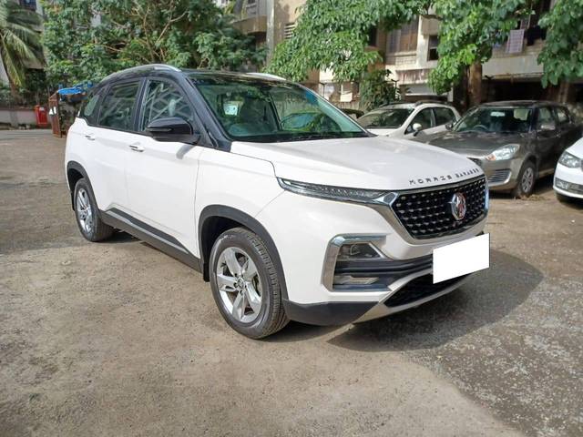 https://images10.gaadi.com/usedcar_image/4062906/original/processed_e412ef1e953ae30678ca4c36094954ea.jpeg?imwidth=6401