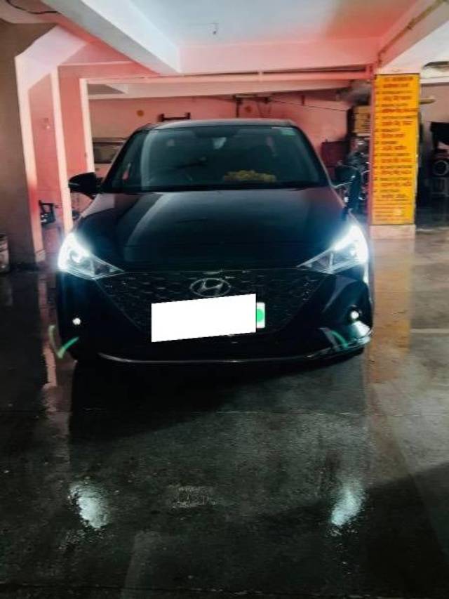 https://images10.gaadi.com/usedcar_image/4063262/original/processed_8b094bad-5f12-46cc-a0f9-2a51b722792d.jpeg?imwidth=6401