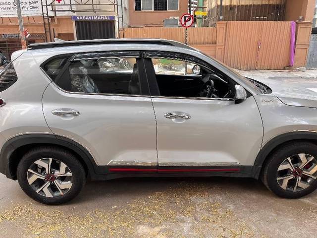 https://images10.gaadi.com/usedcar_image/4063377/original/processed_965c2f87-8549-4fa8-8e56-b20d327a926b.JPG?imwidth=6401