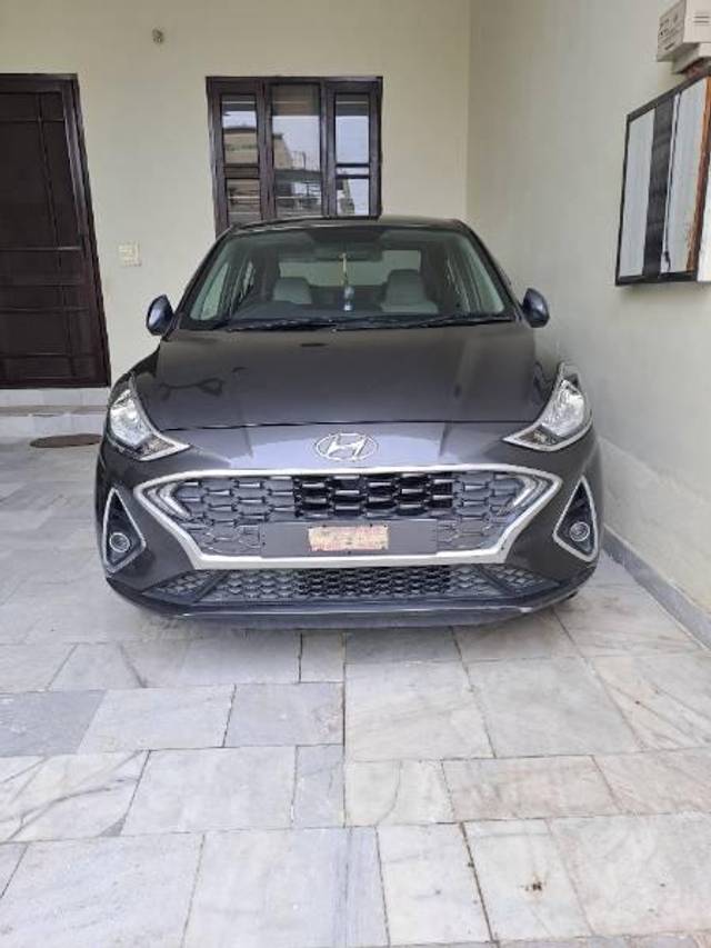 https://images10.gaadi.com/usedcar_image/4063578/original/processed_1db548cb-7781-4205-af63-e642ef0a05ae.jpg?imwidth=6400