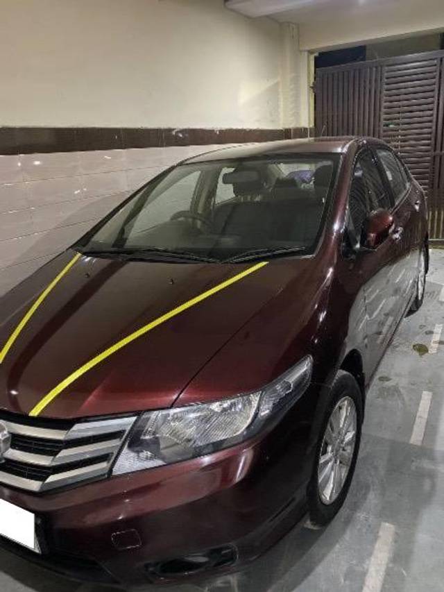 https://images10.gaadi.com/usedcar_image/4063591/original/processed_ec2e6e0a-b6ad-45dd-9afc-d973459cc8bc.jpg?imwidth=6400