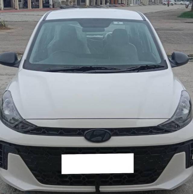 https://images10.gaadi.com/usedcar_image/4063658/original/processed_07e7cfb3-2a7a-4dd7-8197-30388a20f20a.jpg?imwidth=6402