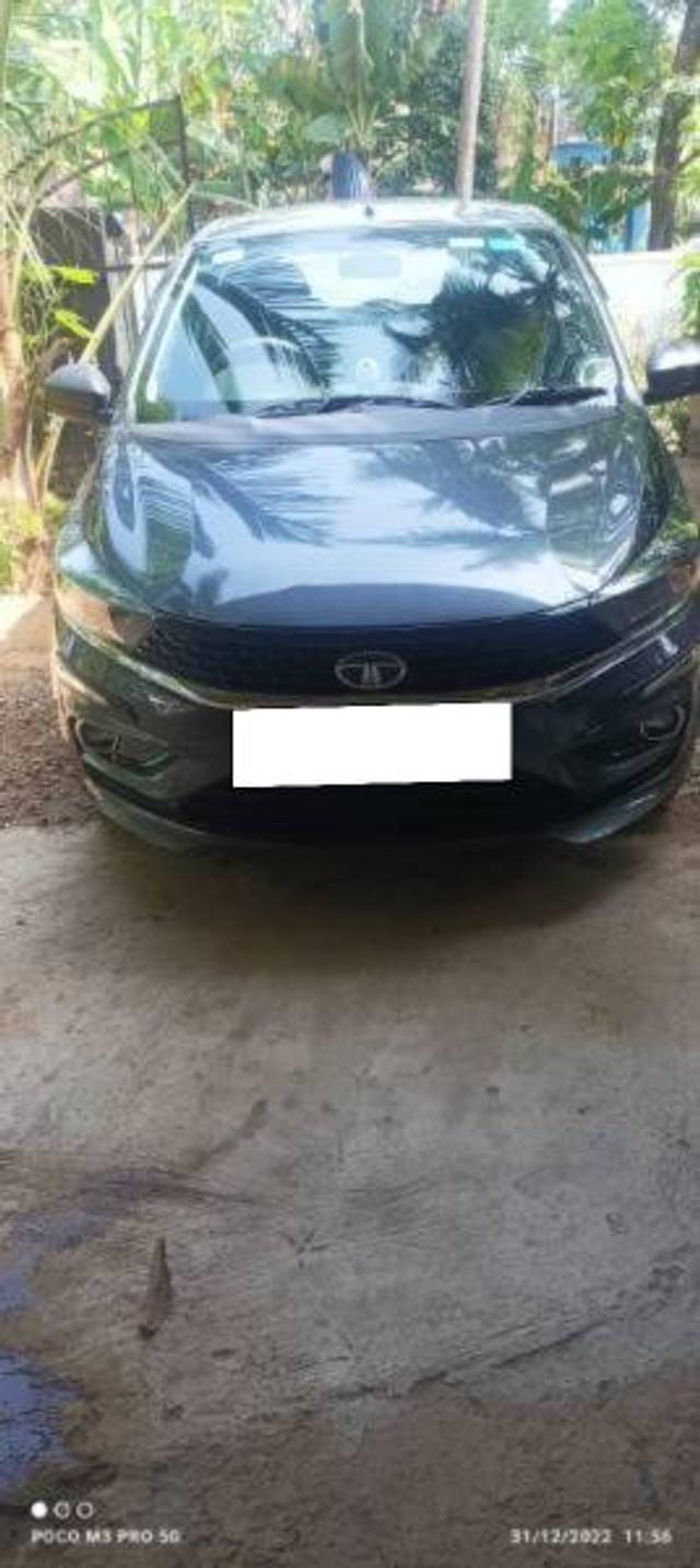 https://images10.gaadi.com/usedcar_image/4063692/original/processed_f92ccd43-46b4-43e3-8a7e-23a4a6c089bc.jpg?imwidth=6400