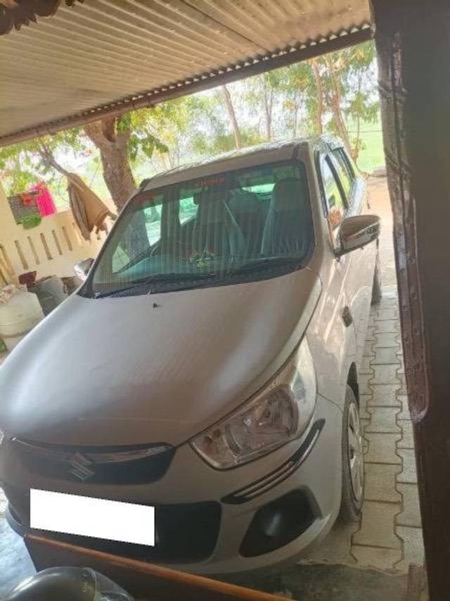 https://images10.gaadi.com/usedcar_image/4063866/original/processed_a22ef4b2-a136-40af-b4ff-b443374cd55a.jpg?imwidth=6400