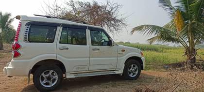 Mahindra Scorpio VLX 4WD 7S BSIV