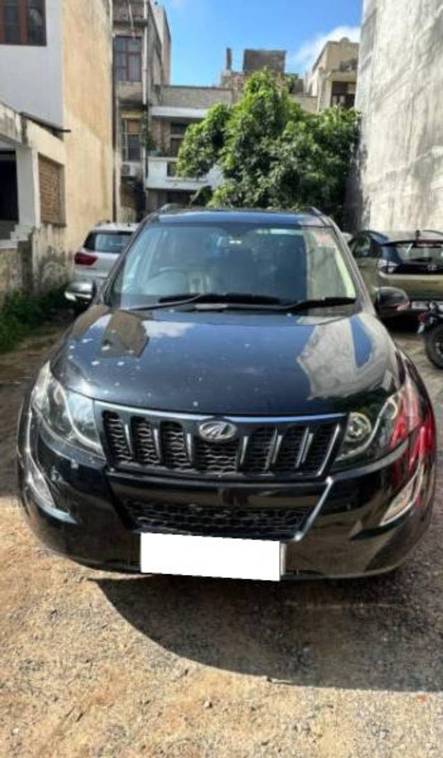 https://images10.gaadi.com/usedcar_image/4064167/original/processed_1b6ed64e-15f3-4fdd-990d-e5878c5c4b6d.jpg?imwidth=6402