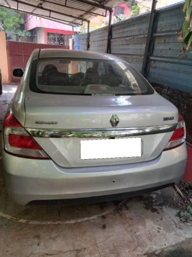 https://images10.gaadi.com/usedcar_image/4064170/original/processed_d984496f-6fa4-4522-a1f0-f27c4cf00668.jpeg?imwidth=6401