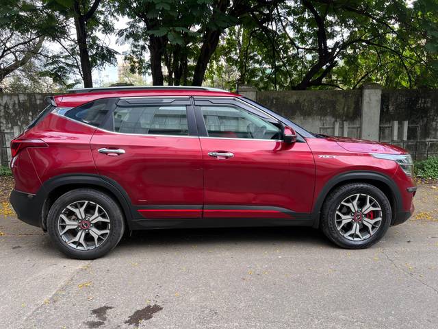 https://images10.gaadi.com/usedcar_image/4064211/original/processed_0d69a012b23629dce6dbba8323e54746.jpg?imwidth=6401