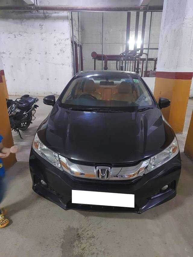 https://images10.gaadi.com/usedcar_image/4064364/original/processed_a3149a9d-04fb-4511-b5a0-11962df76693.jpg?imwidth=6400