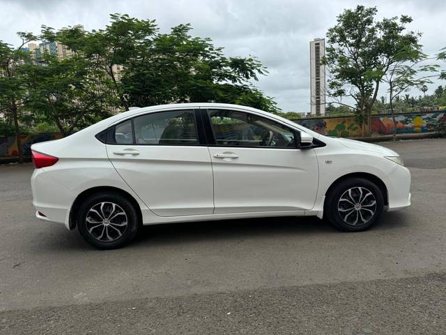 https://images10.gaadi.com/usedcar_image/4064466/original/99d2504925fd3bd62359429e8c1daec2.jpg?imwidth=6401