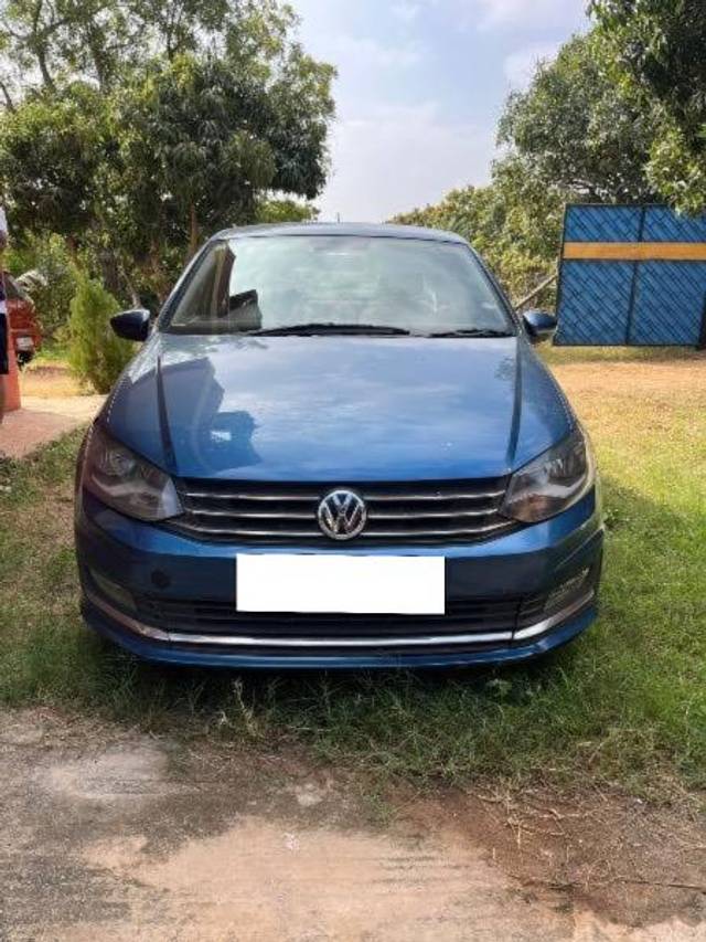 https://images10.gaadi.com/usedcar_image/4064681/original/processed_f2533a2a-b9cd-4a9a-a346-28291a1b114b.jpeg?imwidth=6400