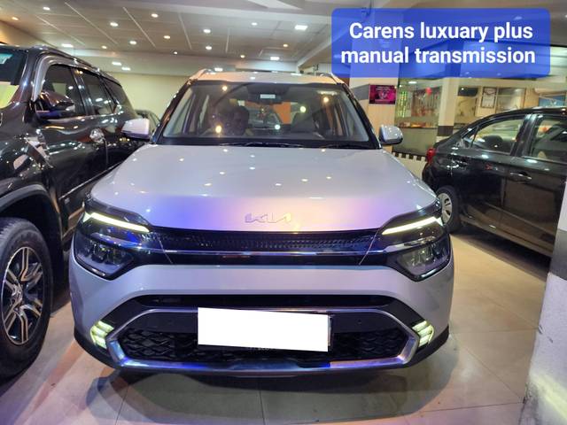 https://images10.gaadi.com/usedcar_image/4064898/original/processed_922d826510e784546af93fed70315e41.jpg?imwidth=6400