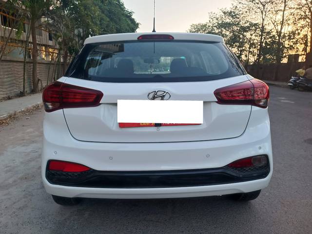 https://images10.gaadi.com/usedcar_image/4065069/original/processed_72372ba780e5790c06f0b17f023cb54b.jpg?imwidth=6402