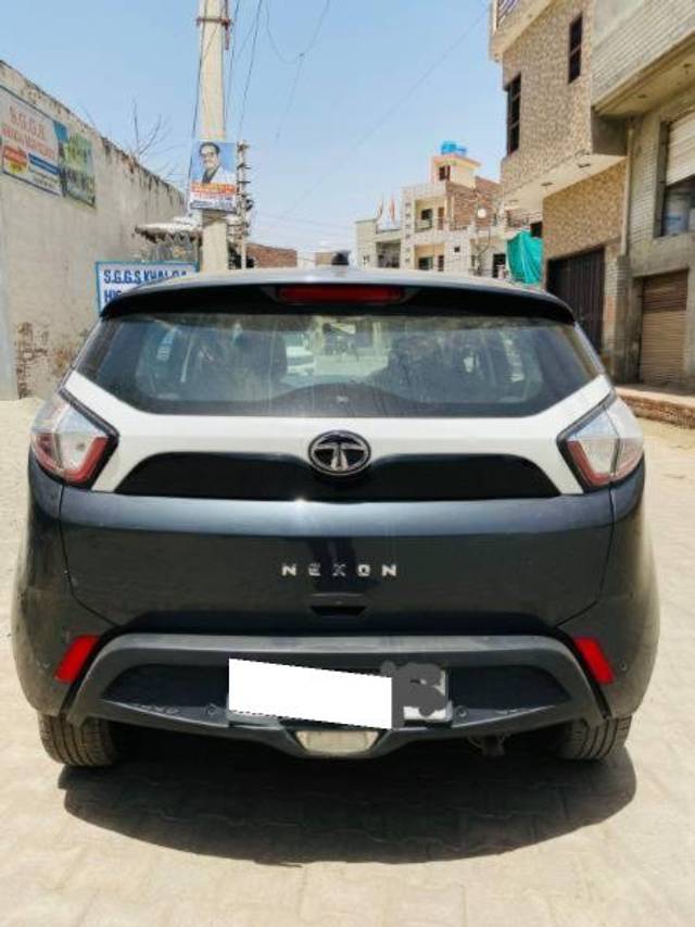 https://images10.gaadi.com/usedcar_image/4065250/original/processed_5ef74f9e-a1f0-4438-9268-ef4cb20db7e4.jpeg?imwidth=6401