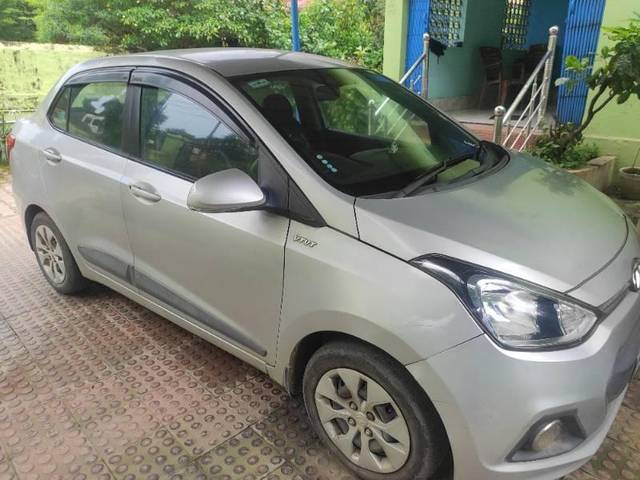 https://images10.gaadi.com/usedcar_image/4065277/original/processed_23a21885-5eeb-48a6-86cf-a58b32b765a6.jpg?imwidth=6400