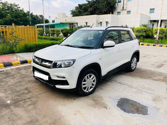 https://images10.gaadi.com/usedcar_image/4065381/original/processed_f1ee77e1505902eab07ebd86ffbf5892.jpg?imwidth=6402