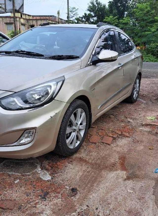 https://images10.gaadi.com/usedcar_image/4065438/original/processed_1608e559-f127-45b7-bff7-e7971bdc3e48.jpg?imwidth=6400