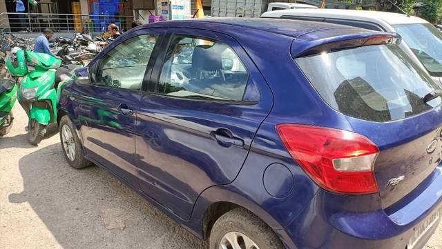 https://images10.gaadi.com/usedcar_image/4065469/original/processed_4fd5faf1-5bc6-408e-a1ce-220fde5ba47e.jpg?imwidth=6401