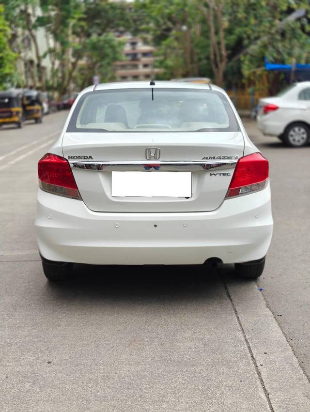 https://images10.gaadi.com/usedcar_image/4065693/original/processed_be03e1142f587eb85076a4892f03ed9a.jpg?imwidth=6402