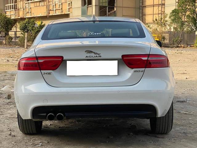 https://images10.gaadi.com/usedcar_image/4065700/original/processed_b263267367f1b4eeae725fa8fd81ed8e.jpg?imwidth=6401