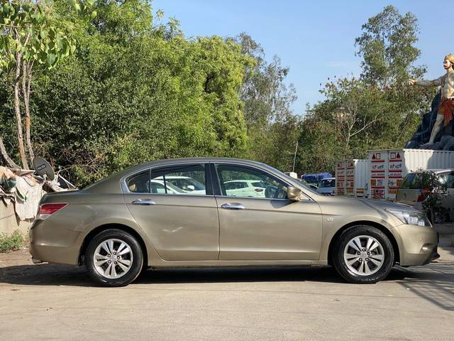 https://images10.gaadi.com/usedcar_image/4065779/original/processed_66caa924e51c0bc13e19a55514a542db.jpg?imwidth=6401