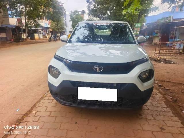 https://images10.gaadi.com/usedcar_image/4066010/original/processed_9e18cfb6-a942-4878-913b-3a0c13292c48.jpg?imwidth=6400