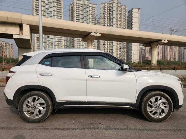 https://images10.gaadi.com/usedcar_image/4066433/original/b6464e87b51ab302e8ad408a137cb031.jpg?imwidth=6401