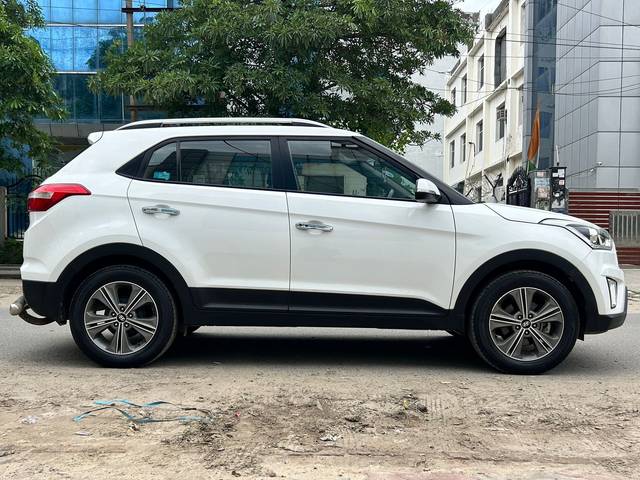 https://images10.gaadi.com/usedcar_image/4066560/original/c671b52cd49c084020d72fa9e52ff51d.jpg?imwidth=6401