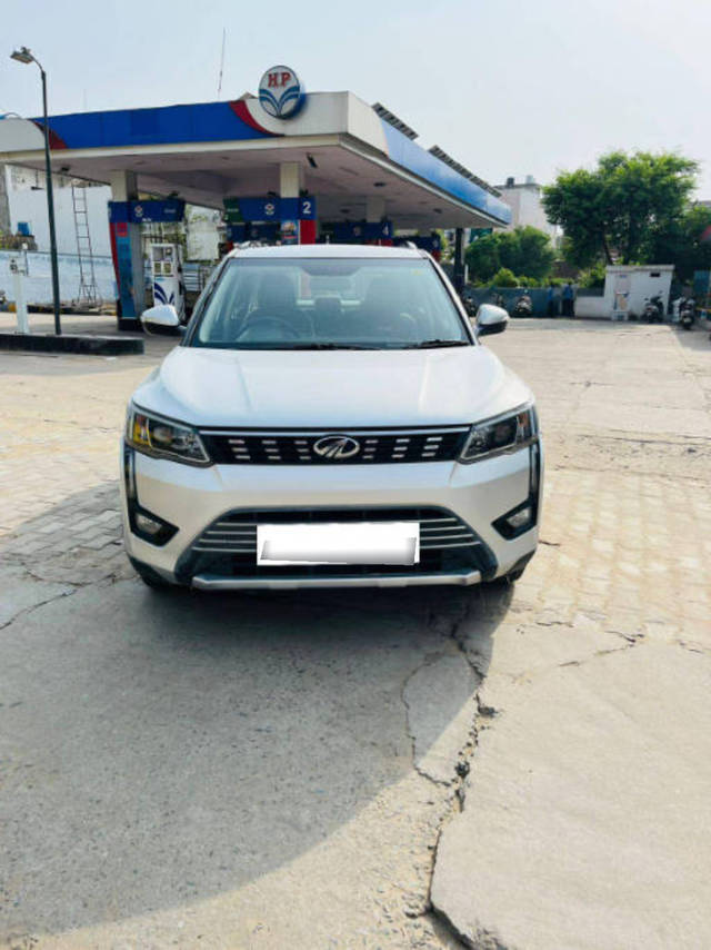 https://images10.gaadi.com/usedcar_image/4066726/original/processed_178d6e7f34242822396eb026600d81c1.png?imwidth=6402