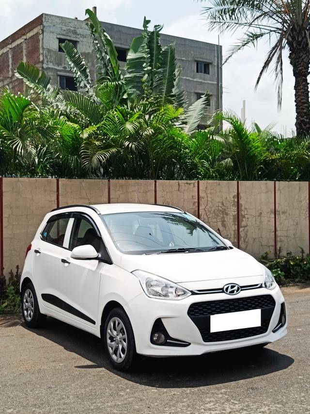 https://images10.gaadi.com/usedcar_image/4066779/original/processed_25278e5191d8236df9ab3f0439501150.jpg?imwidth=6400