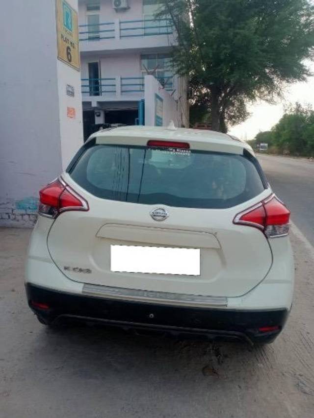 https://images10.gaadi.com/usedcar_image/4067110/original/processed_a8247563-e6a8-40d4-b8ab-6c32cf59d626.jpeg?imwidth=6402