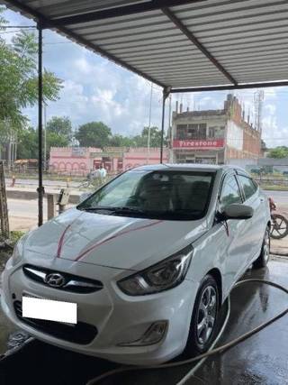 Hyundai Verna 2011-2015 Hyundai Verna 1.6 CRDI