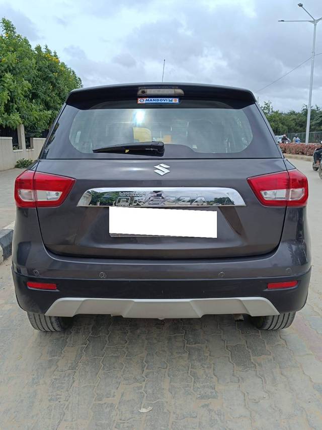 https://images10.gaadi.com/usedcar_image/4067193/original/processed_b24c0c88a120707d21e1dd7caab67d07.jpg?imwidth=6402