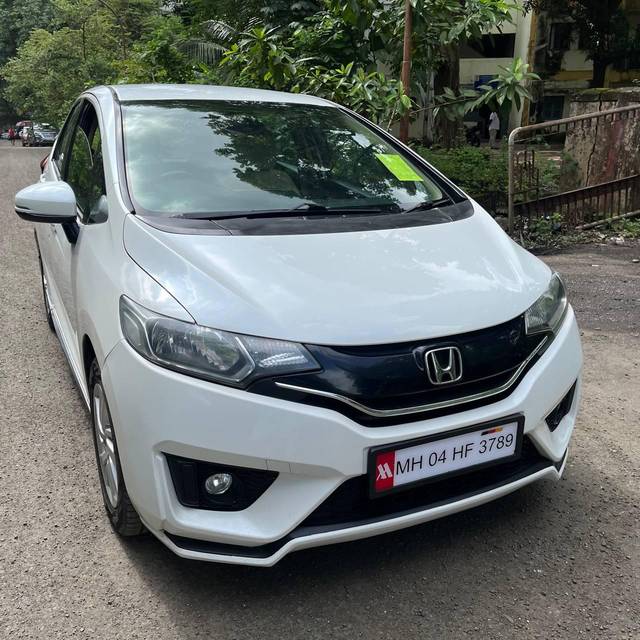 https://images10.gaadi.com/usedcar_image/4067202/original/processed_55e57dd11435b06905d5fc4aab8bd019.jpg?imwidth=6400