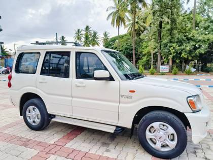 Mahindra Scorpio LX 2WD 7S