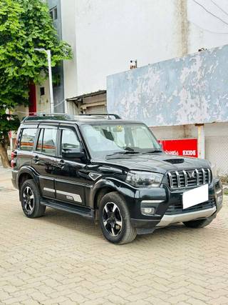 Mahindra Scorpio Mahindra Scorpio S 11 BSVI