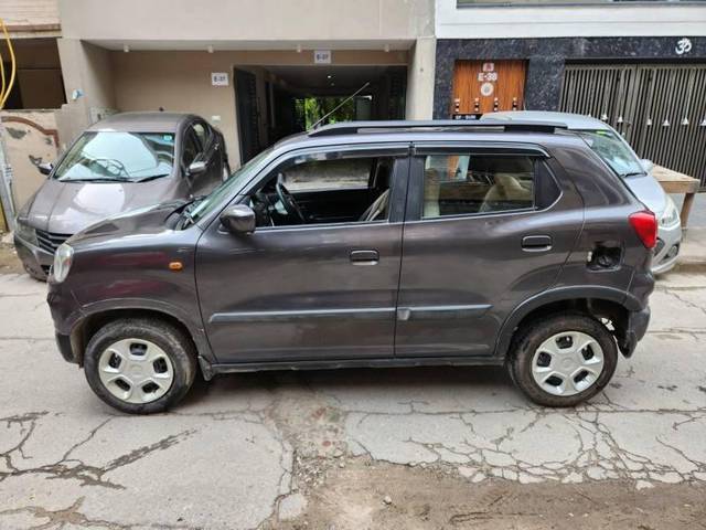 https://images10.gaadi.com/usedcar_image/4067712/original/processed_21cce90f-8a6f-43c6-8794-8afeecec69ac.jpg?imwidth=6402