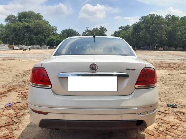 https://images10.gaadi.com/usedcar_image/4067752/original/processed_a4aee2e5-4bf4-4fbe-81a1-c6b3ca300581.jpg?imwidth=6400