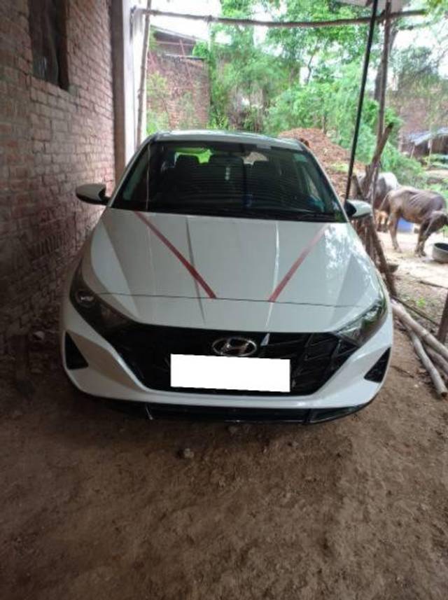 https://images10.gaadi.com/usedcar_image/4068241/original/processed_f96a4d18-efc1-4443-b82c-a0b2359ff834.jpg?imwidth=6401