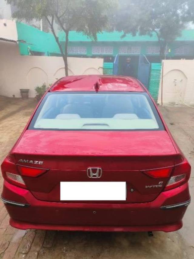 https://images10.gaadi.com/usedcar_image/4068314/original/processed_1aab890b-3b35-4cc4-a23b-50049ddcb7c8.jpeg?imwidth=6402