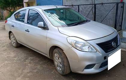 Nissan Sunny XE