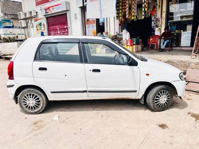 https://images10.gaadi.com/usedcar_image/4069109/original/processed_c6674994-def3-4be4-8631-490b4e629252.jpg?imwidth=6401