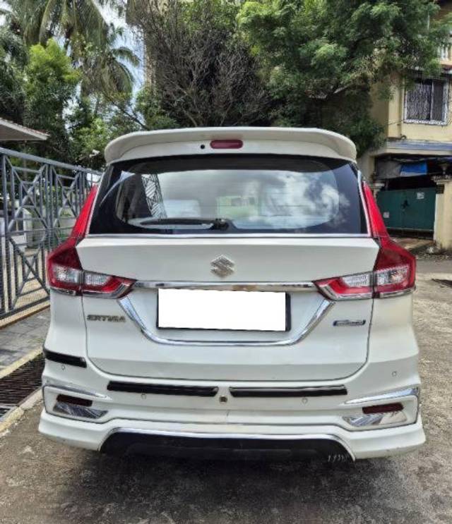 https://images10.gaadi.com/usedcar_image/4069966/original/processed_6d48b127-f0b0-4f8a-80db-15bd95fad4db.jpg?imwidth=6401