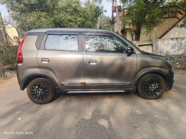 https://images10.gaadi.com/usedcar_image/4070088/original/processed_f68e8328-cb73-4255-9794-abb0318f5768.jpg?imwidth=6402